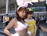 エロエロギャル泉星香ちゃんと清純派松本里奈ちゃん二人がワゴン車に